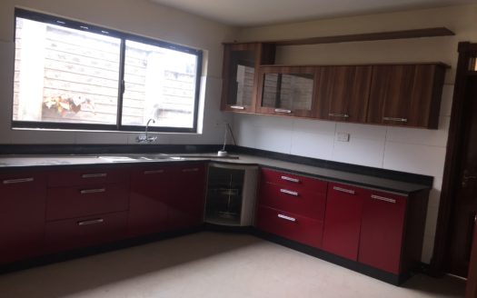 Nairobi, Brookside – 5 Bedroom Town House Plus DSQ For Sale