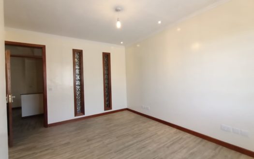 For sale: Modern 5 bed Plus Dsq Town Houses In Ruiru ksh 20M