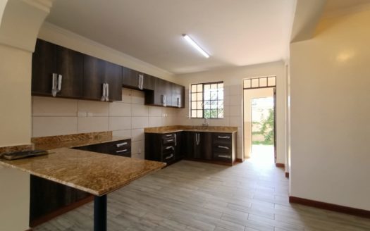 For sale: Modern 5 bed Plus Dsq Town Houses In Ruiru ksh 20M