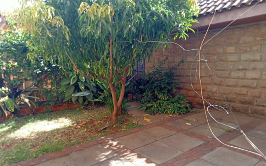 To Let: Old Kyuna – Rustic Villa 4 Bedroom All Ensuite Plus Dsq Ksh 250,000