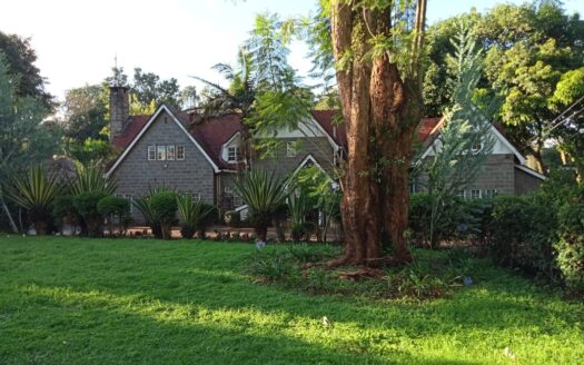 To Let: Old Kitisuru – Cozy Old English style Mansion – USD 4,500