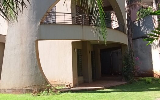 To Let: Town House on General Mathenge