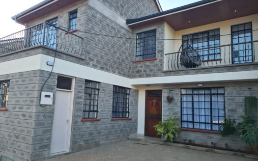 For Sale: 4 Bedroom Maisonettes with en-suite dsq and 2 parking spaces in Ruiru