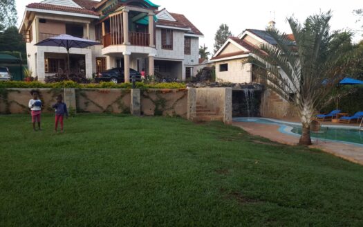 To let: 5 bedroom house with heated pool in New Kitisuru