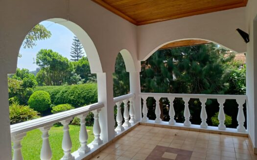 Stunning 5-Bedroom Double-Storey Home for Rent in Nyari Estate!
