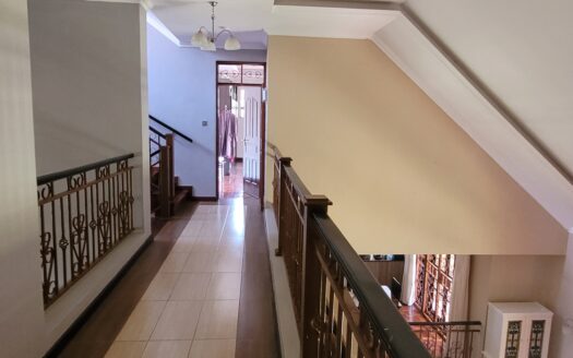 To Let: Rosslyn Lone Tree – 4 Bedroom Cozy Home With Fire Place