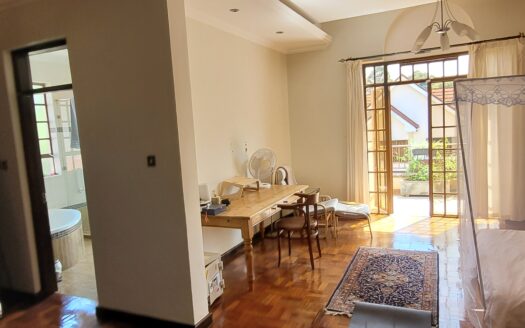 To Let: Rosslyn Lone Tree – 4 Bedroom Cozy Home With Fire Place