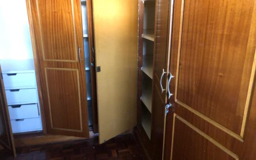 To Let: 4 Bedroom Town House With DSQ