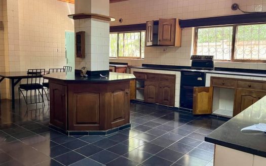 To Let: 4-Bedroom Bungalow with DSQ in Spring Valley